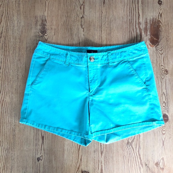 AR Low Rise Midi Shorts - Picture 2 of 6